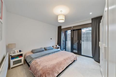 2 bedroom flat for sale, Rotherhithe New Road, London, SE16