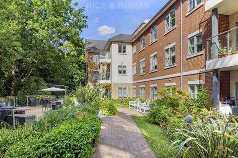 2 bedroom retirement property for sale, Oatlands Drive, Weybridge KT13