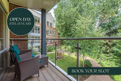 2 bedroom retirement property for sale, Oatlands Drive, Weybridge KT13