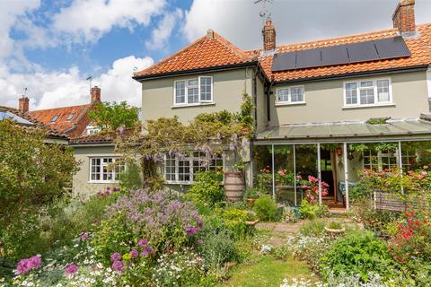 3 bedroom semi-detached house for sale, The Street, Southwold IP18