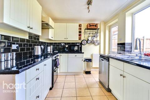 2 Canons Close, Dereham, NR19 1SN