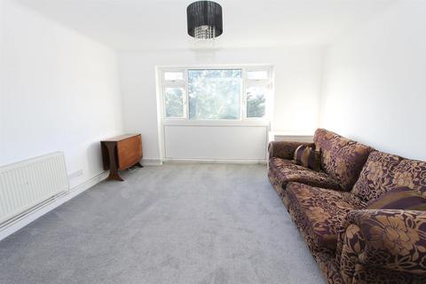 2 bedroom flat for sale, Jengar Close, Sutton SM1