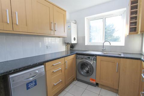 18 Jengar Close, Sutton, SM1 4DX