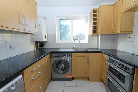 18 Jengar Close, Sutton, SM1 4DX