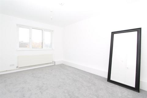 18 Jengar Close, Sutton, SM1 4DX