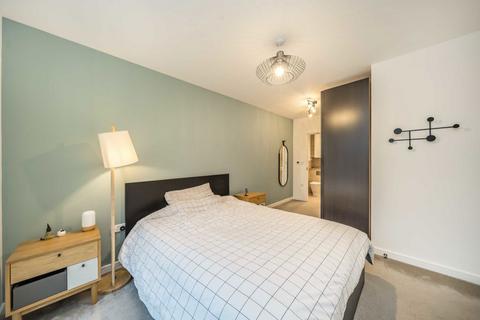 4, Busford Court Enfield Road, London, W3 8DP