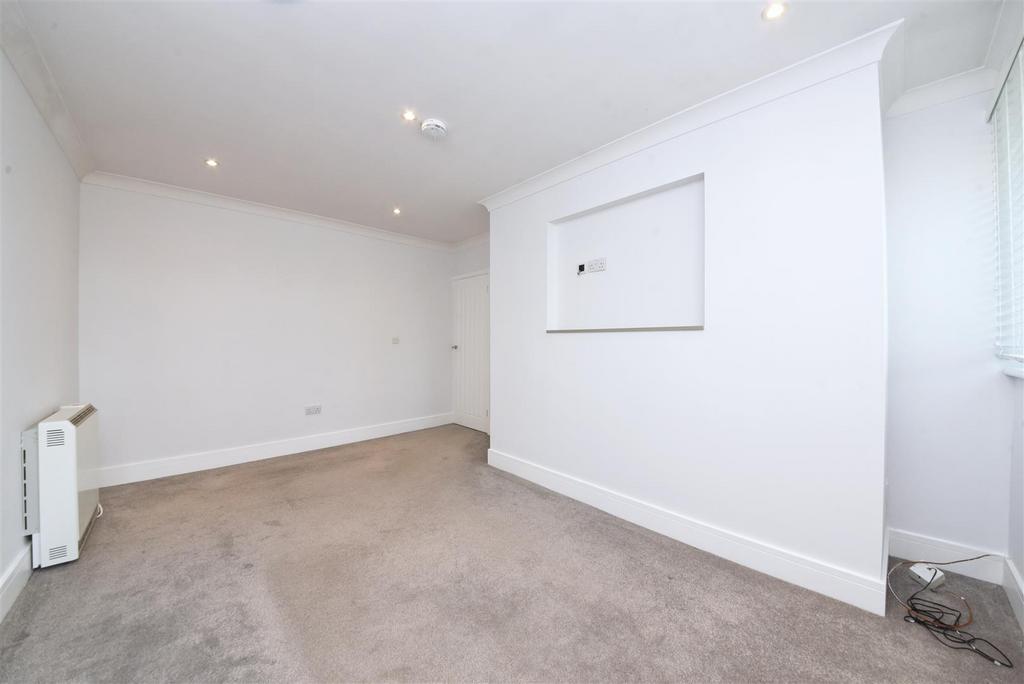 2 Park Hall Pic 1.jpg