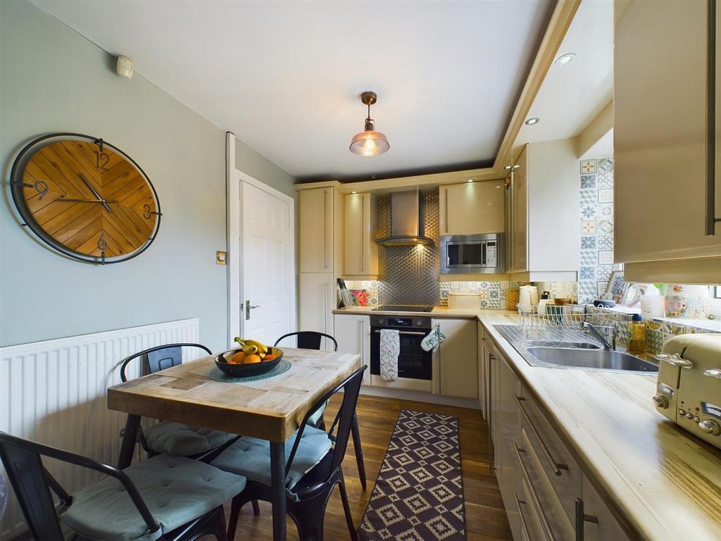Kitchen 5.jpg