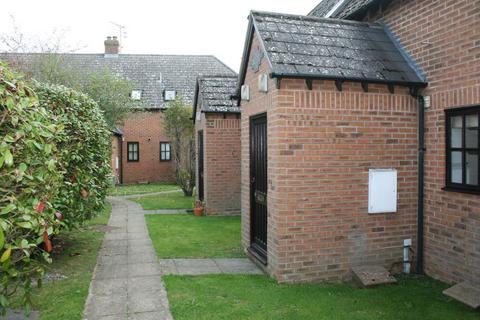 2 bedroom flat to rent, Poplars Close, STONE Aylesbury HP17