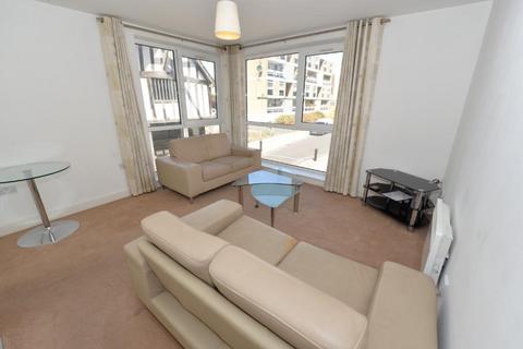 2 bedroom flat to rent, Castle Way, Southampton SO14