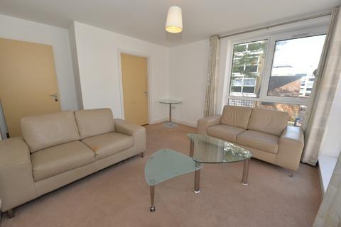 2 bedroom flat to rent, Castle Way, Southampton SO14