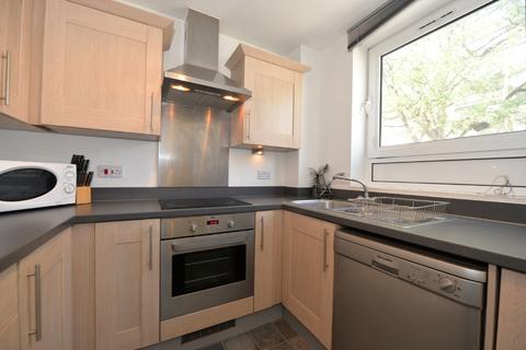 2 bedroom flat to rent, Castle Way, Southampton SO14