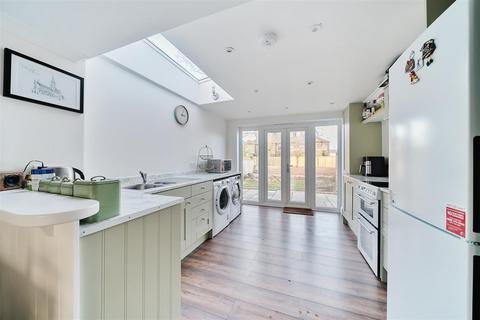 10 Windmill Street, Bushey Heath, Bushey, WD23 1NB