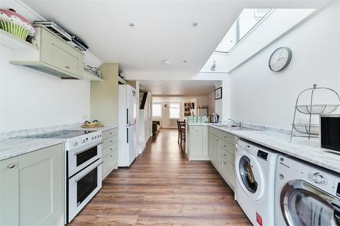 10 Windmill Street, Bushey Heath, Bushey, WD23 1NB