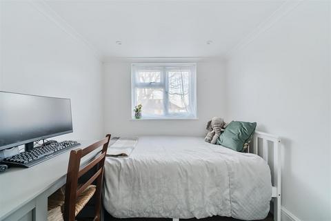 10 Windmill Street, Bushey Heath, Bushey, WD23 1NB