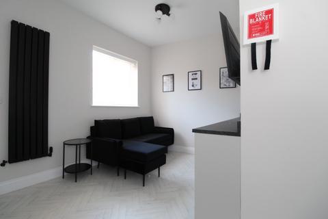 2 bedroom flat to rent, Denman Street , Nottingham NG7