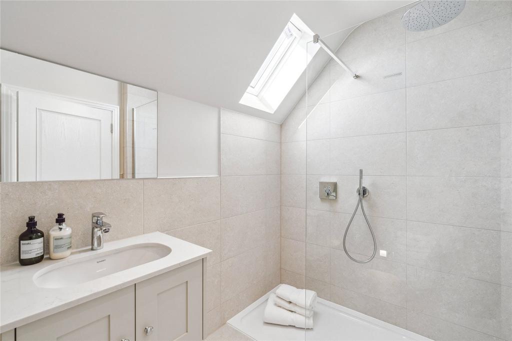 Bed 5 En-Suite