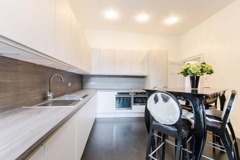 2 bedroom flat to rent, Drayton Gardens, South Kensington, London, SW10