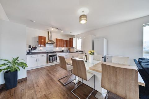 3 bedroom apartment for sale, Edgar House, Francis Harvey Way, London, SE8