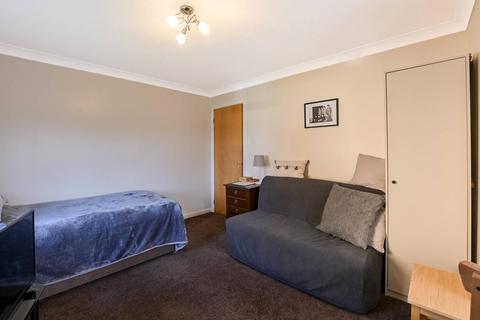 undefined, Silbury Avenue, Colliers Wood, Mitcham, CR4