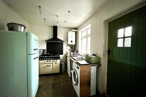 3 bedroom terraced house for sale, Gilders Road, Chessington, Surrey. KT9 2EB