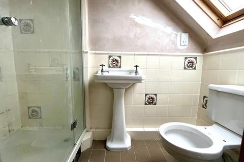 3 bedroom terraced house for sale, Gilders Road, Chessington, Surrey. KT9 2EB