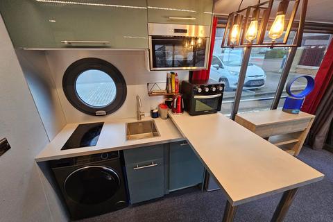 2 bedroom houseboat for sale, East Lockside, Brighton BN2