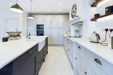 69 Riversley Road, Gloucester, GL2 0QU