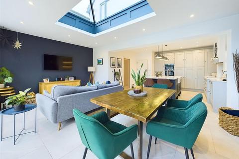 69 Riversley Road, Gloucester, GL2 0QU