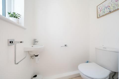 9 Browns Lane, Storrington, Pulborough, RH20 4LG