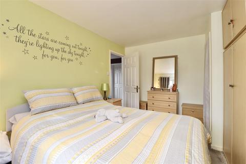 10 Brookside Close, Barmby Moor, York, YO42 4DL