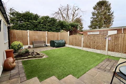 10 Brookside Close, Barmby Moor, York, YO42 4DL