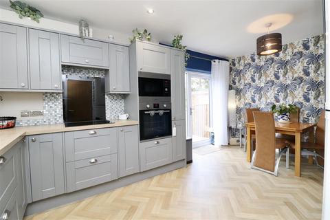 10 Brookside Close, Barmby Moor, York, YO42 4DL