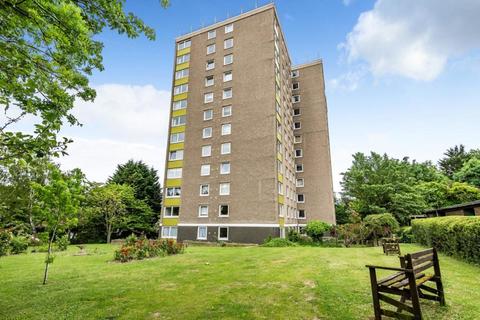 Avenue Road, London SE20
