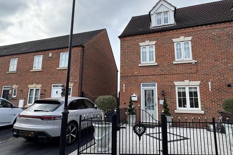 Kensington Way, Worksop S81