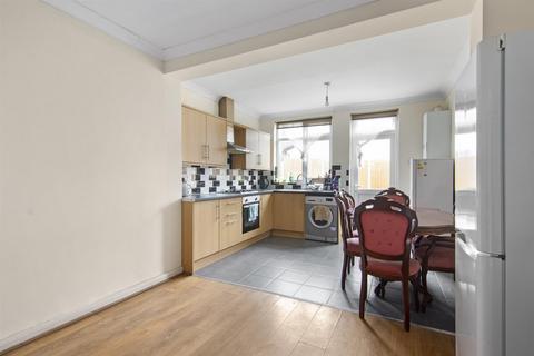 5 bedroom semi-detached house for sale, Norfolk avenue, Palmers Green, N13 6AL