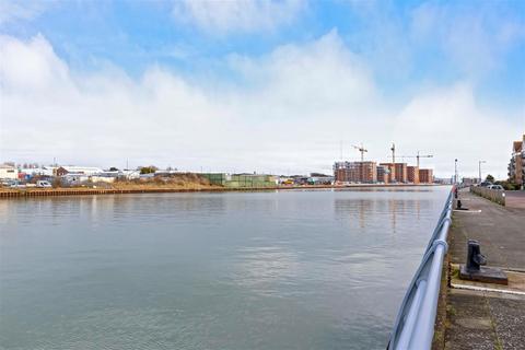 2 bedroom flat for sale, Sussex Wharf, Shoreham-By-Sea