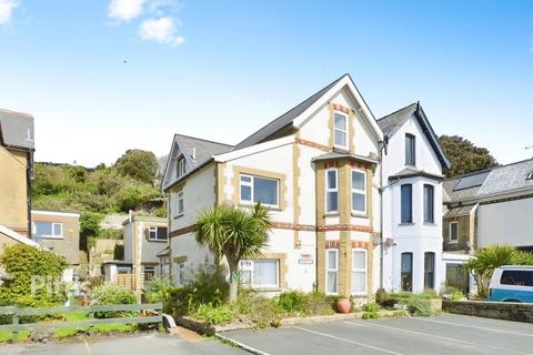 2 bedroom end of terrace house to rent, Spring Gardens Ventnor PO38