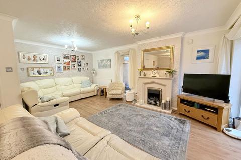 14 Beauchamp Road, Solihull, B91 2BX