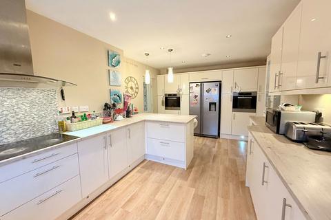 14 Beauchamp Road, Solihull, B91 2BX