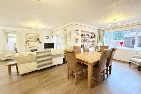 14 Beauchamp Road, Solihull, B91 2BX