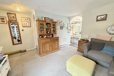 65 Cophams Close, Solihull, B92 9JJ