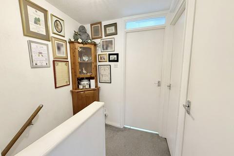 65 Cophams Close, Solihull, B92 9JJ