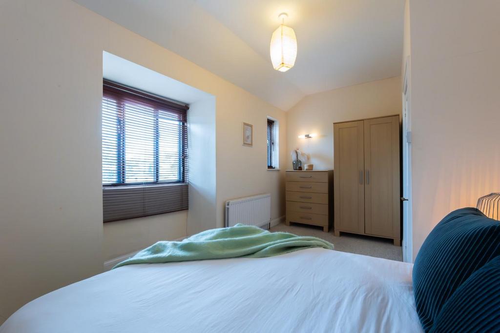 BEDROOMS-2.jpg