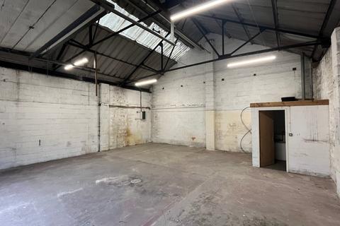 Industrial unit to rent, West Point Trading Park, Brighton Street, Hull, East Yorkshire, HU3 4UU