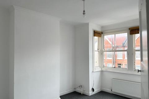 2 bedroom flat to rent, St Leonards Avenue, Hove BN3