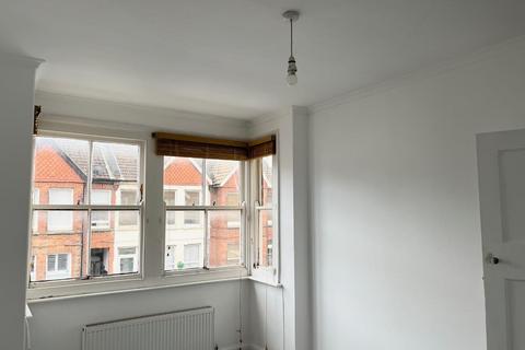 2 bedroom flat to rent, St Leonards Avenue, Hove BN3