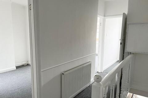 2 bedroom flat to rent, St Leonards Avenue, Hove BN3