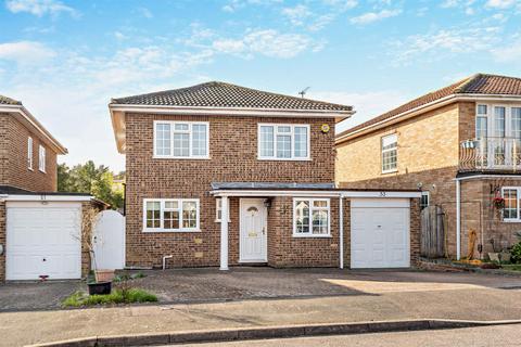 Arethusa Way, Bisley GU24