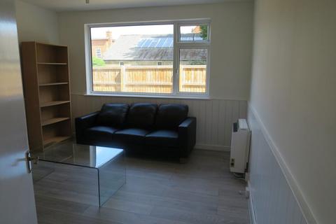 2 bedroom flat to rent, Pembroke Court